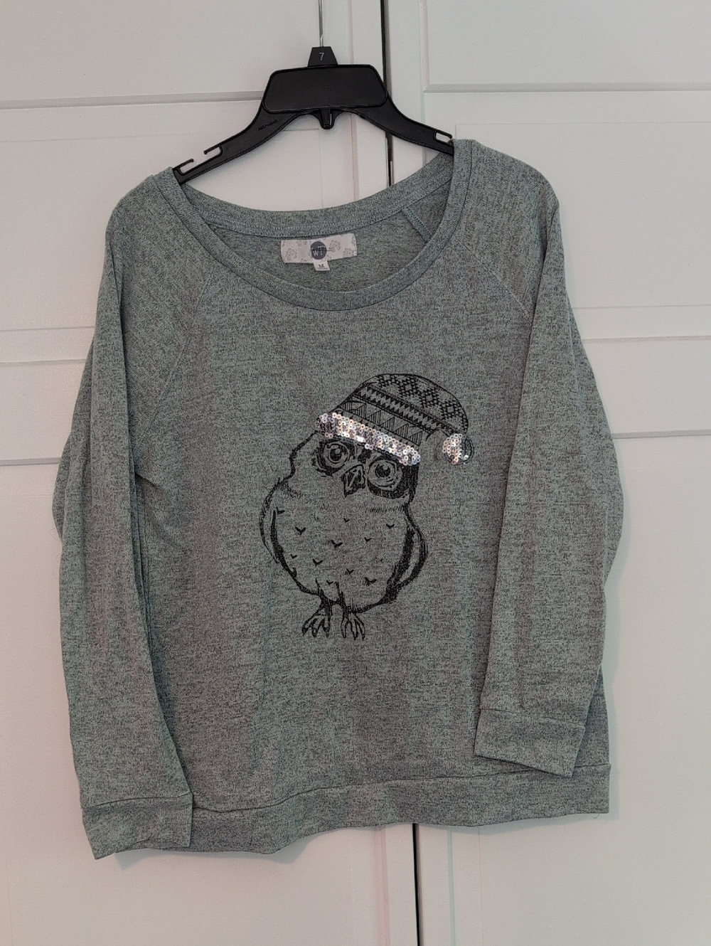 Women's Long Sleeve Size Medium